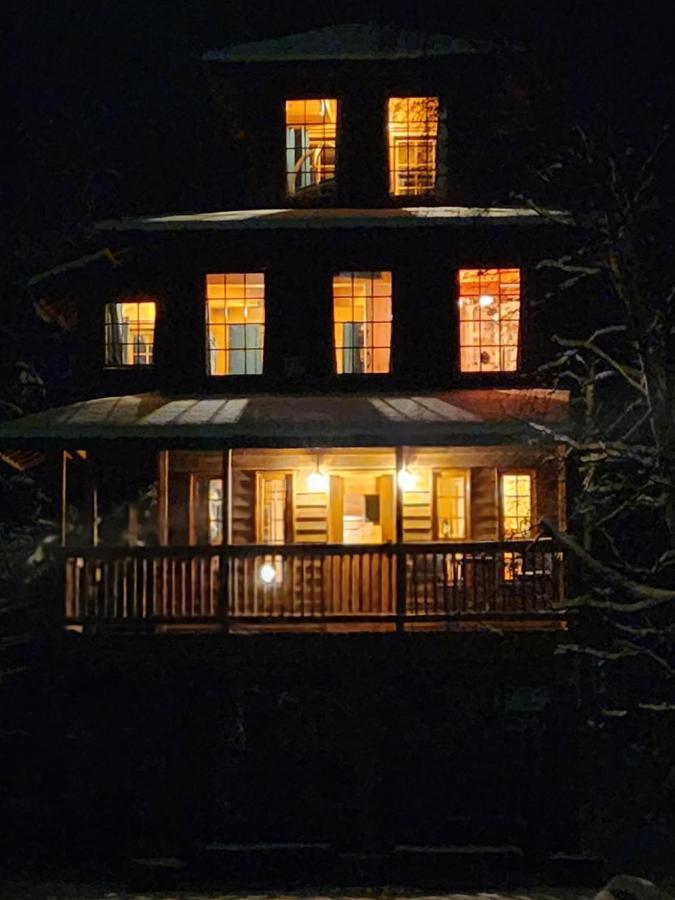 The Eagle'S Nest Treehouse Cabin Palmer Exterior photo