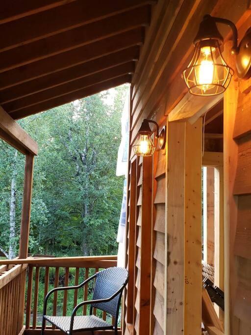 The Eagle'S Nest Treehouse Cabin Palmer Exterior photo