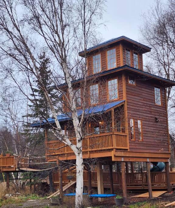 The Eagle'S Nest Treehouse Cabin Palmer Exterior photo