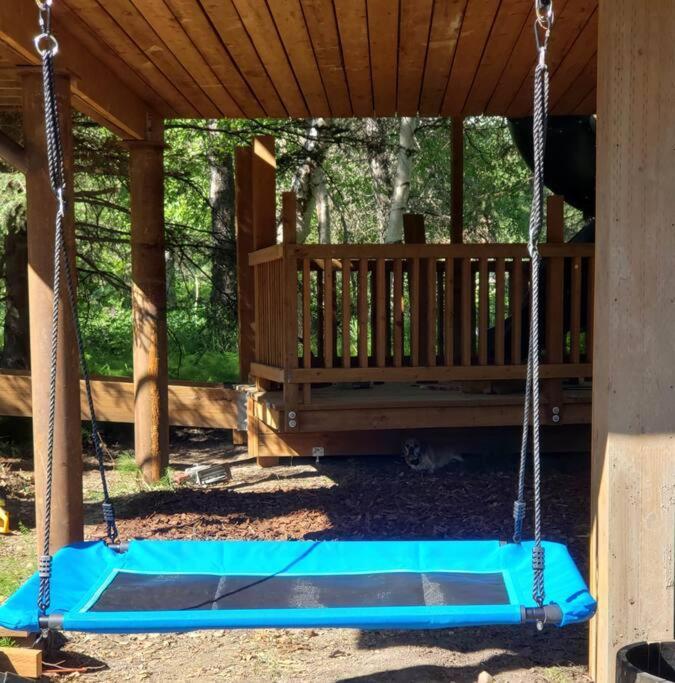The Eagle'S Nest Treehouse Cabin Palmer Exterior photo